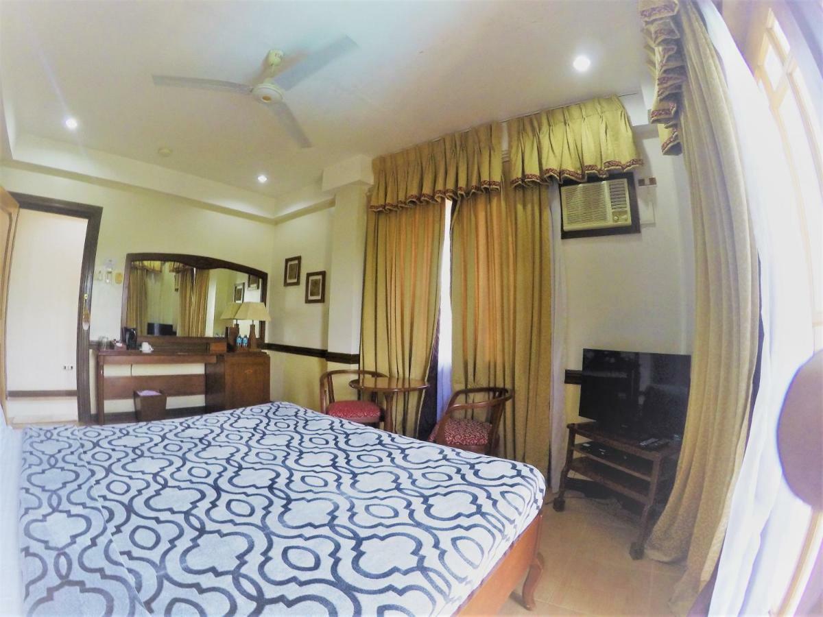 G'S Grand Resort And Convention Center Panglao Exterior photo